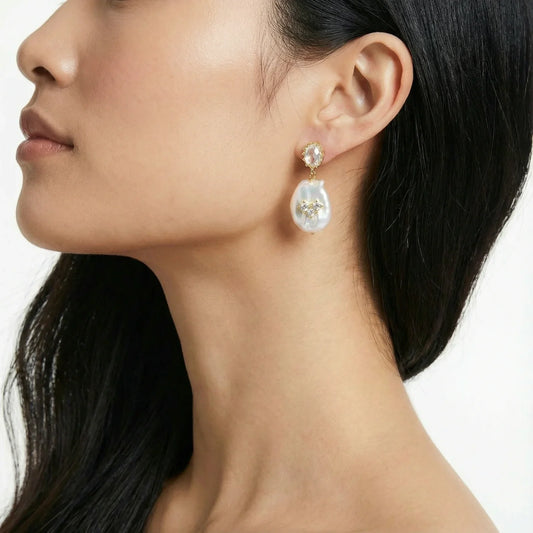 Elegant pearl drop earrings with crystal accents, perfect for sophisticated home décor and unique gifts.