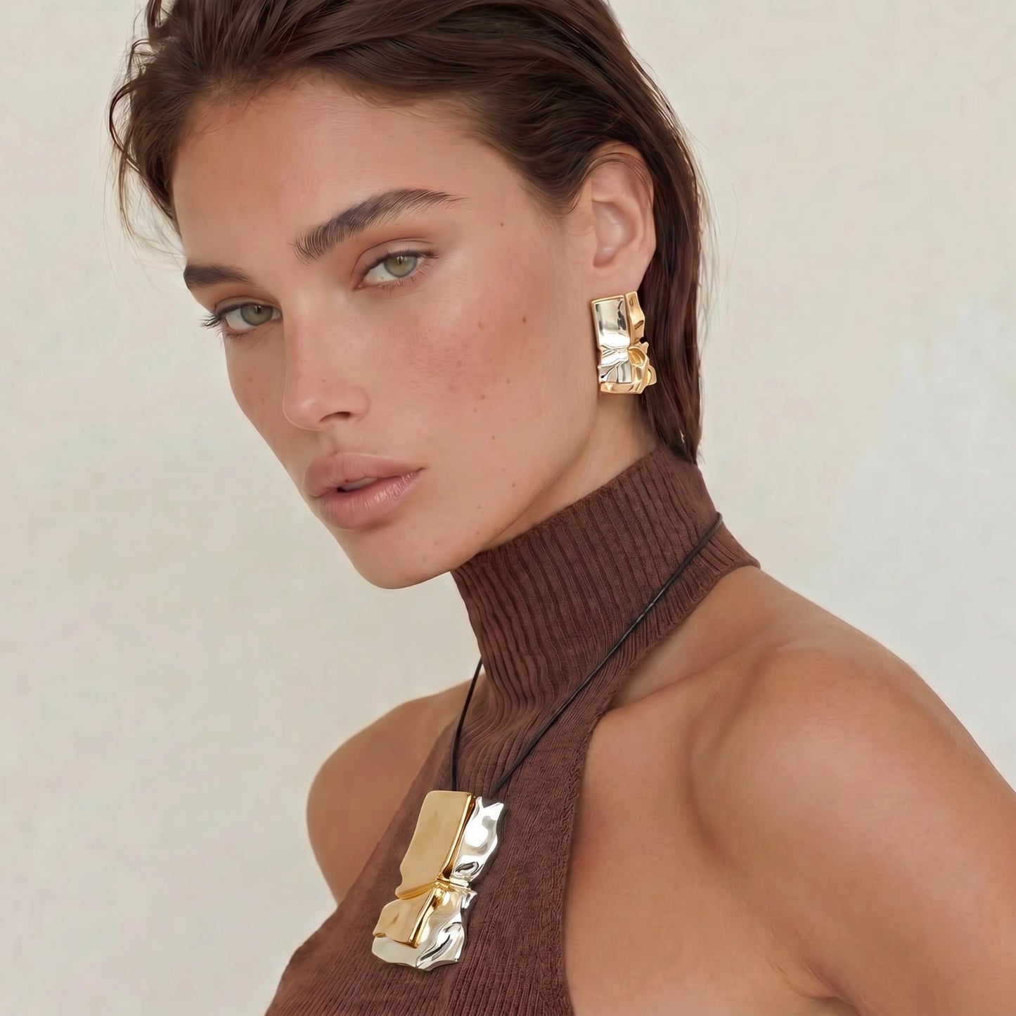 OVIANA Sculpted Harmony Jewellery Set