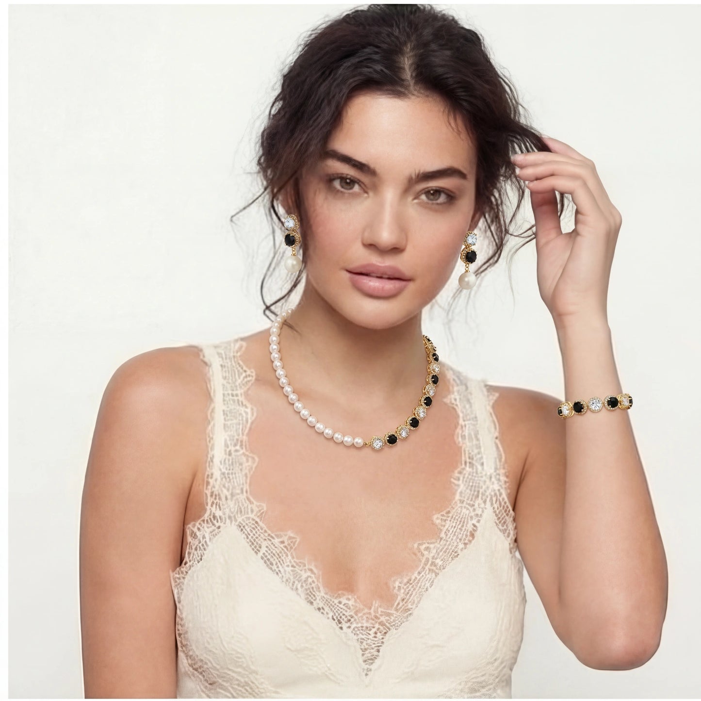 OVIANA Midnight Pearl Jewellery Set
