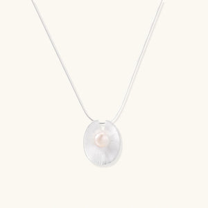 OVIANA™ Luna Pearl Disc Necklace