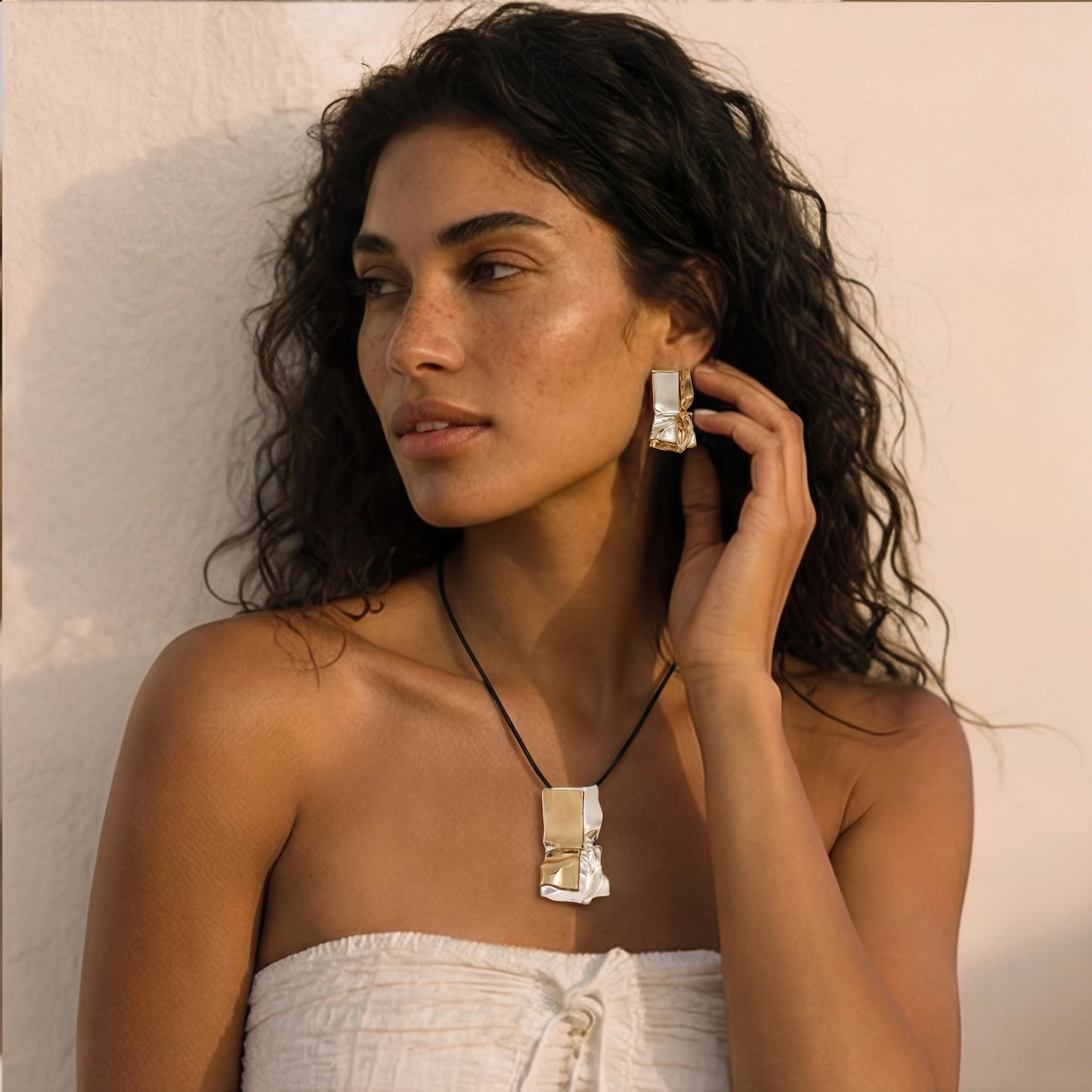 OVIANA Sculpted Harmony Jewellery Set