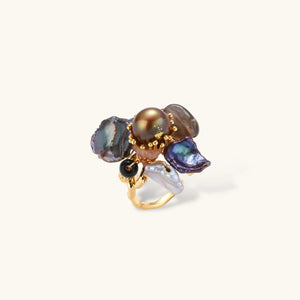OVIANA Noir Bloom Ring