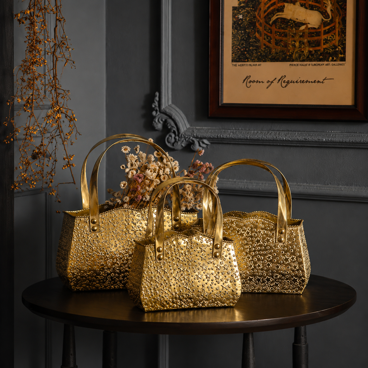 Rustic Gold Iron Handbag Vase – Decorative Metal Flower Vase