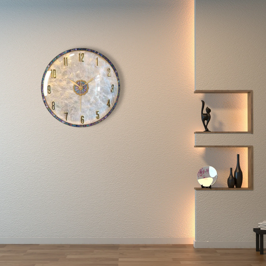 Luxury Seashell-Inspired Wall Clock – 36cm Gold & Abalone Decorative Timepiece