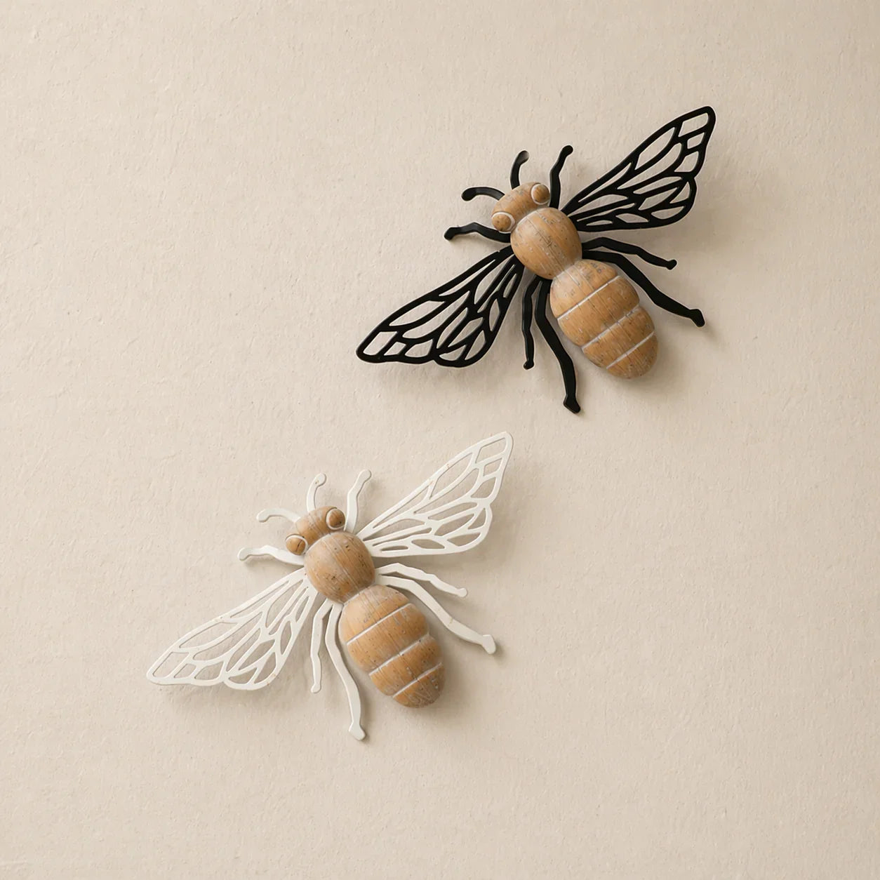 Honey Grove Wooden Bee Wall Art – Rustic Metal & Wood Wall Décor